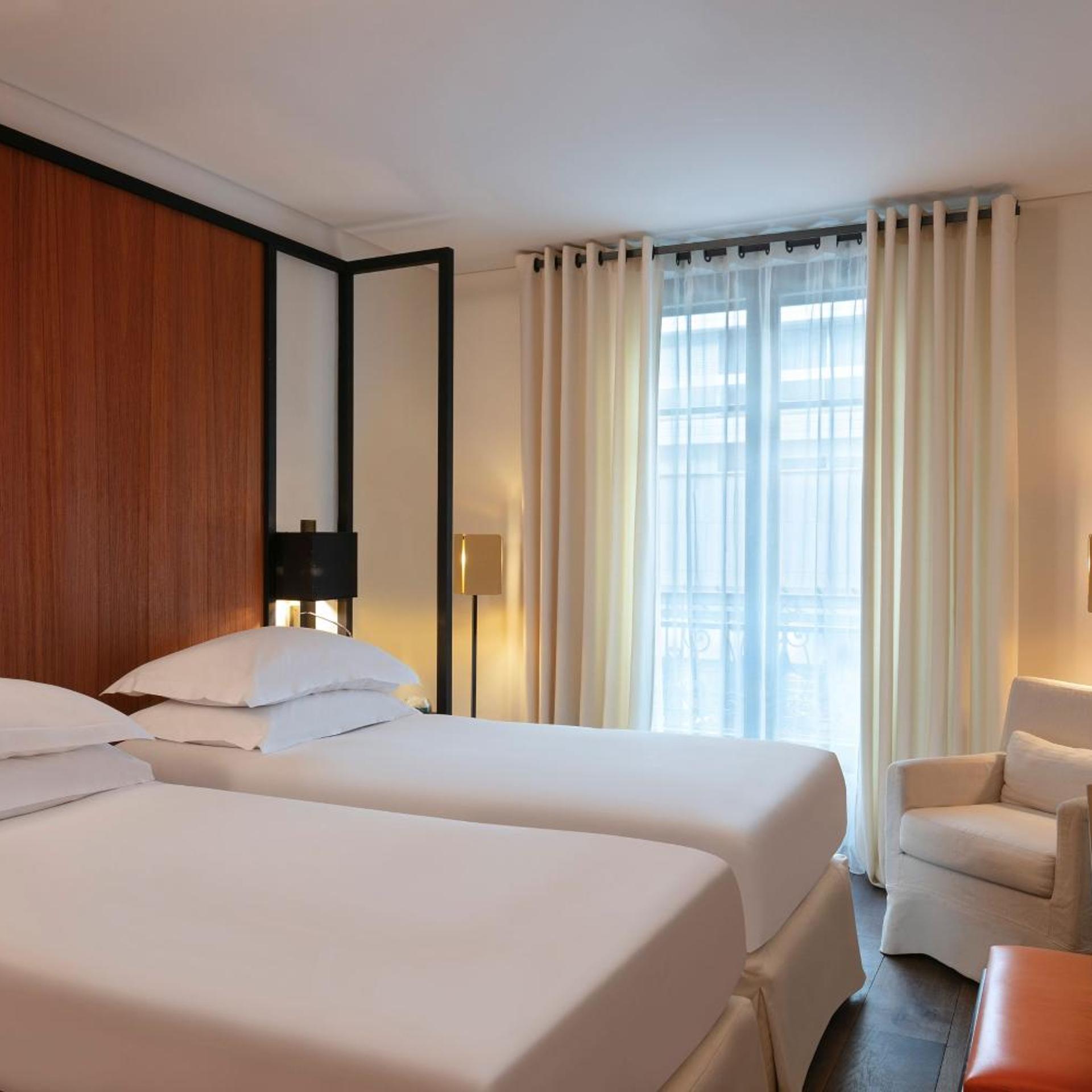 غرفة بريستيج بسريرين منفصلين، Le Metropolitan Paris Tour Eiffel, a Tribute Portfolio Hotel 2/6