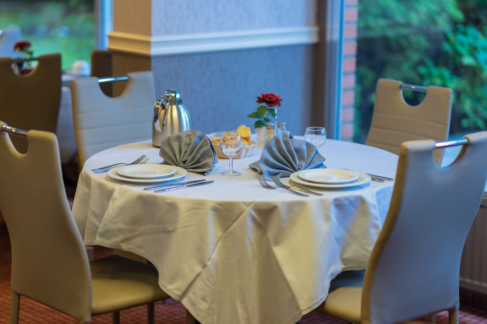 restaurant cafeteria