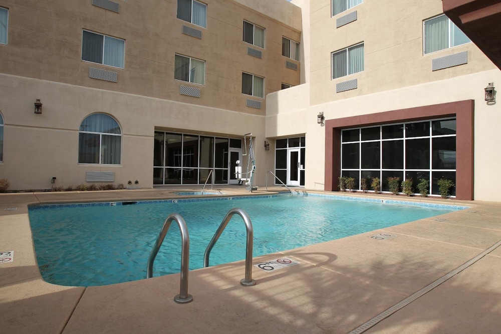 Garden Place Suites 59/61