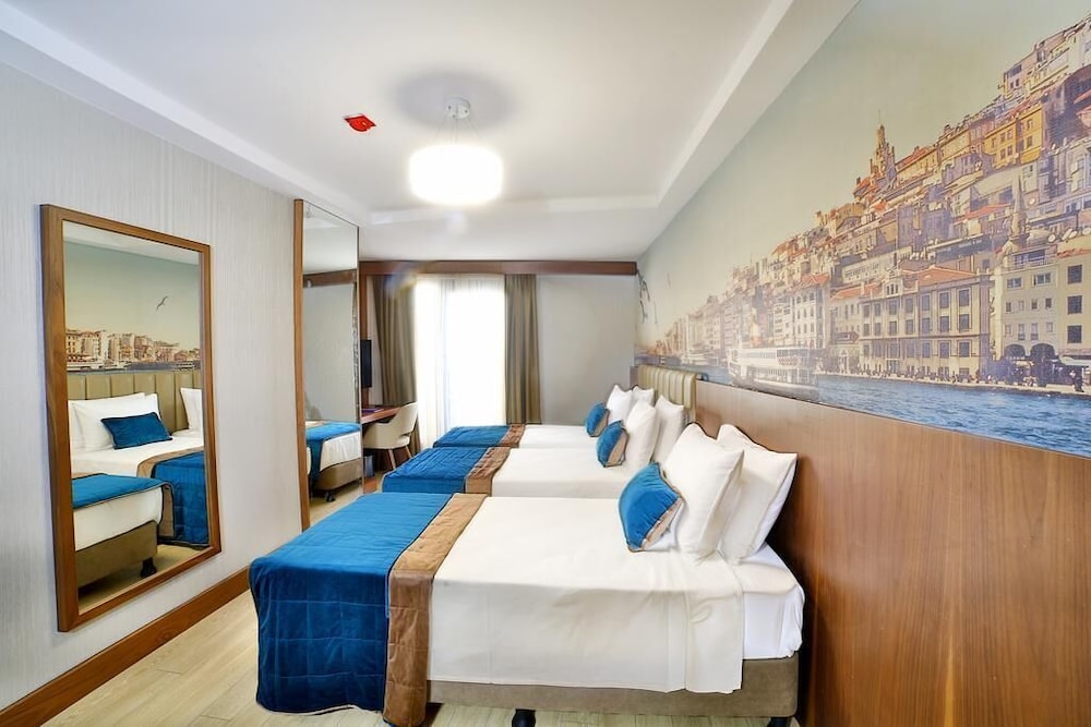 The Tango Hotel Taksim 12/40