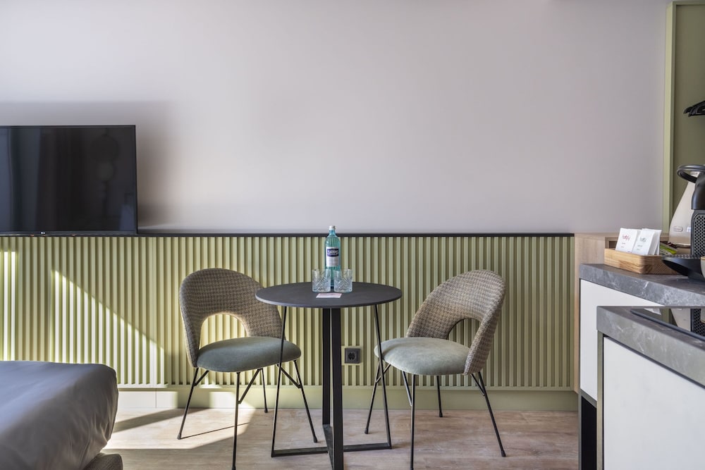 numa I Arc Rooms and Apartments (ex Hotel Angleterre) 35/38