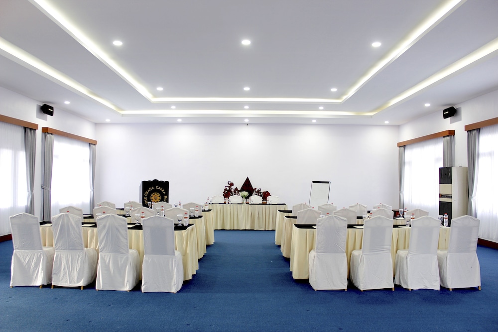 The Cakra Hotel 30/42