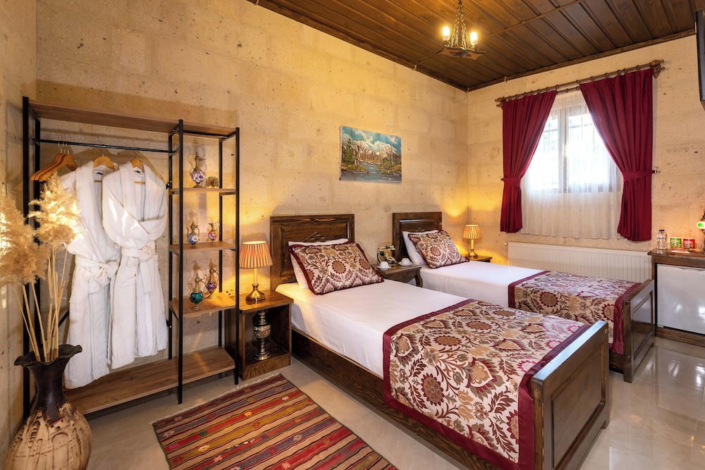 STANDARD, DOUBLE OR TWIN BED