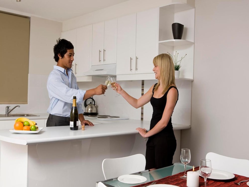 MANUKA PARK SERVICED APARTMENTS 43/58