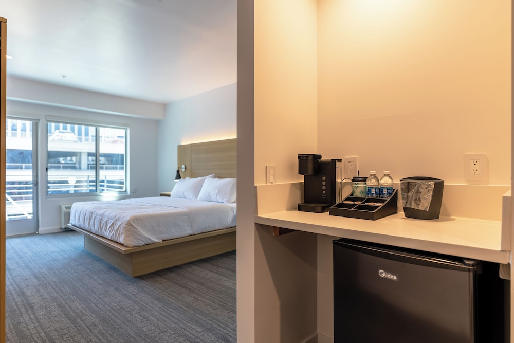 Hotel Mai Downtown Long Beach 21/60
