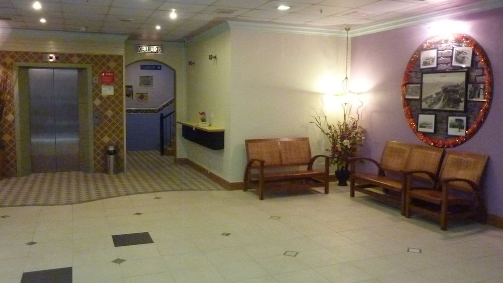 Megah D Aru Hotel Tanjung Aru Kota Kinabalu 35/50
