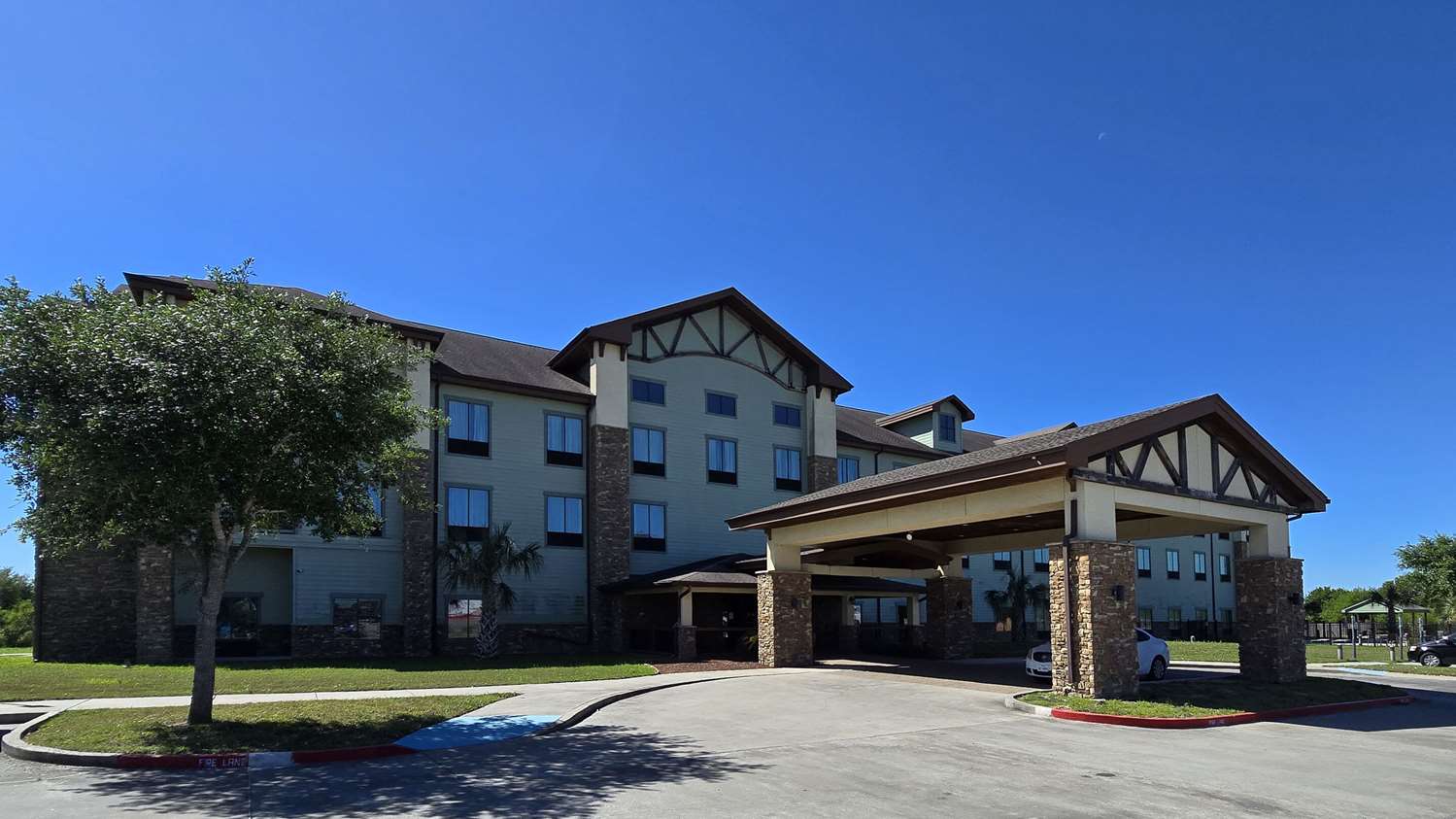 Comfort Inn & Suites Beeville, TX 14/15