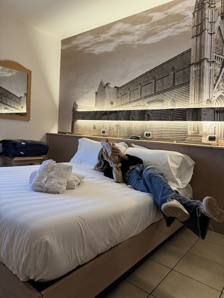 SUPERIOR, DOUBLE BED