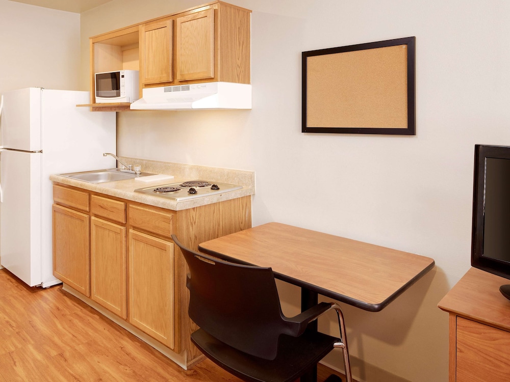 Extended Stay America Select Suites - Fayetteville - West 32/44
