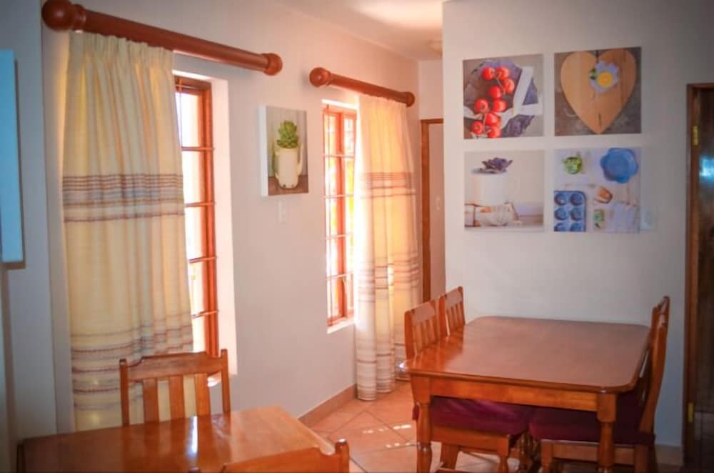Aan De Bergen Guesthouse South Africa 26/37