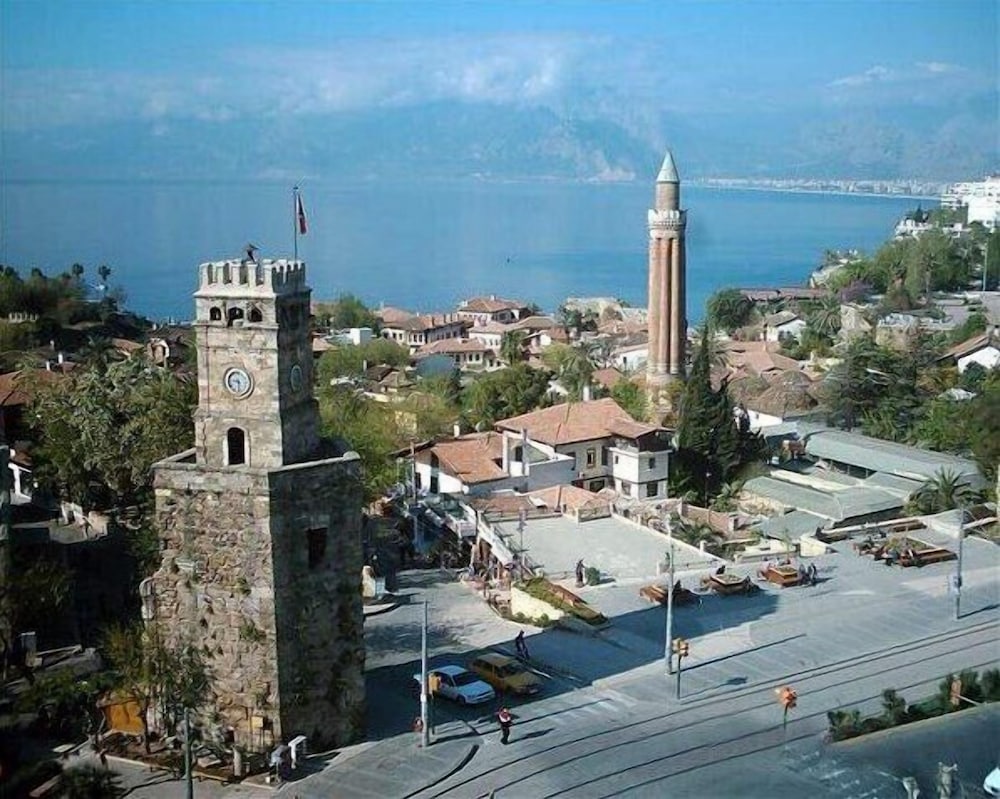 ATALLA HOTEL 40/44
