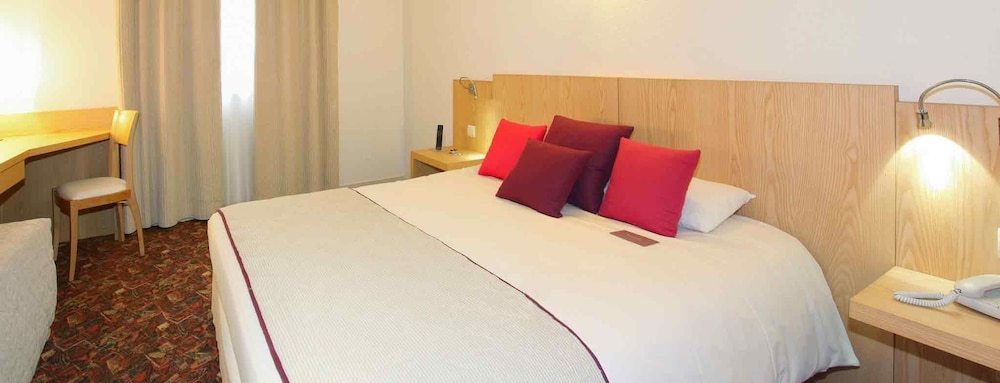 MERCURE TOURS SUD 24/77