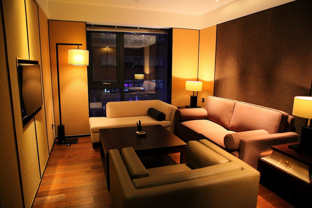 Gloria Plaza Hotel Dongsheng 28/42