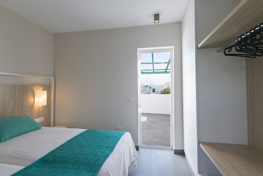Celeste Apartments 13/55