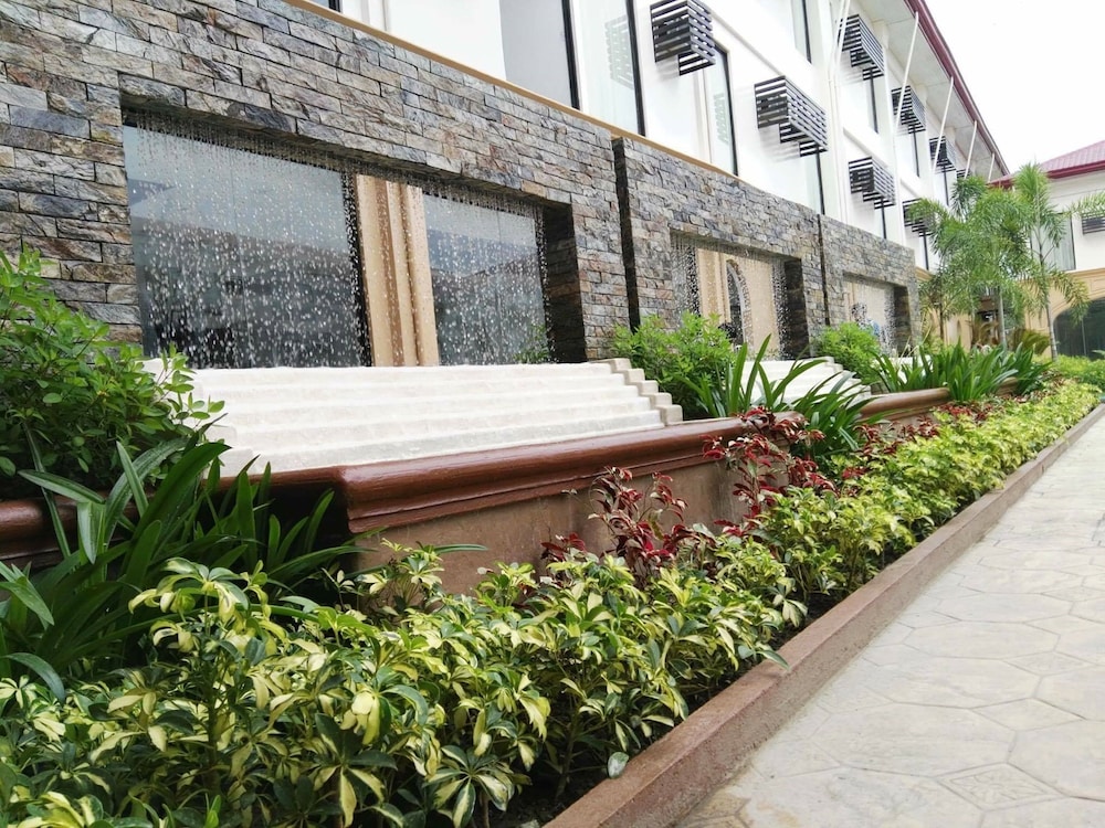 Hotel Oazis Butuan 30/32