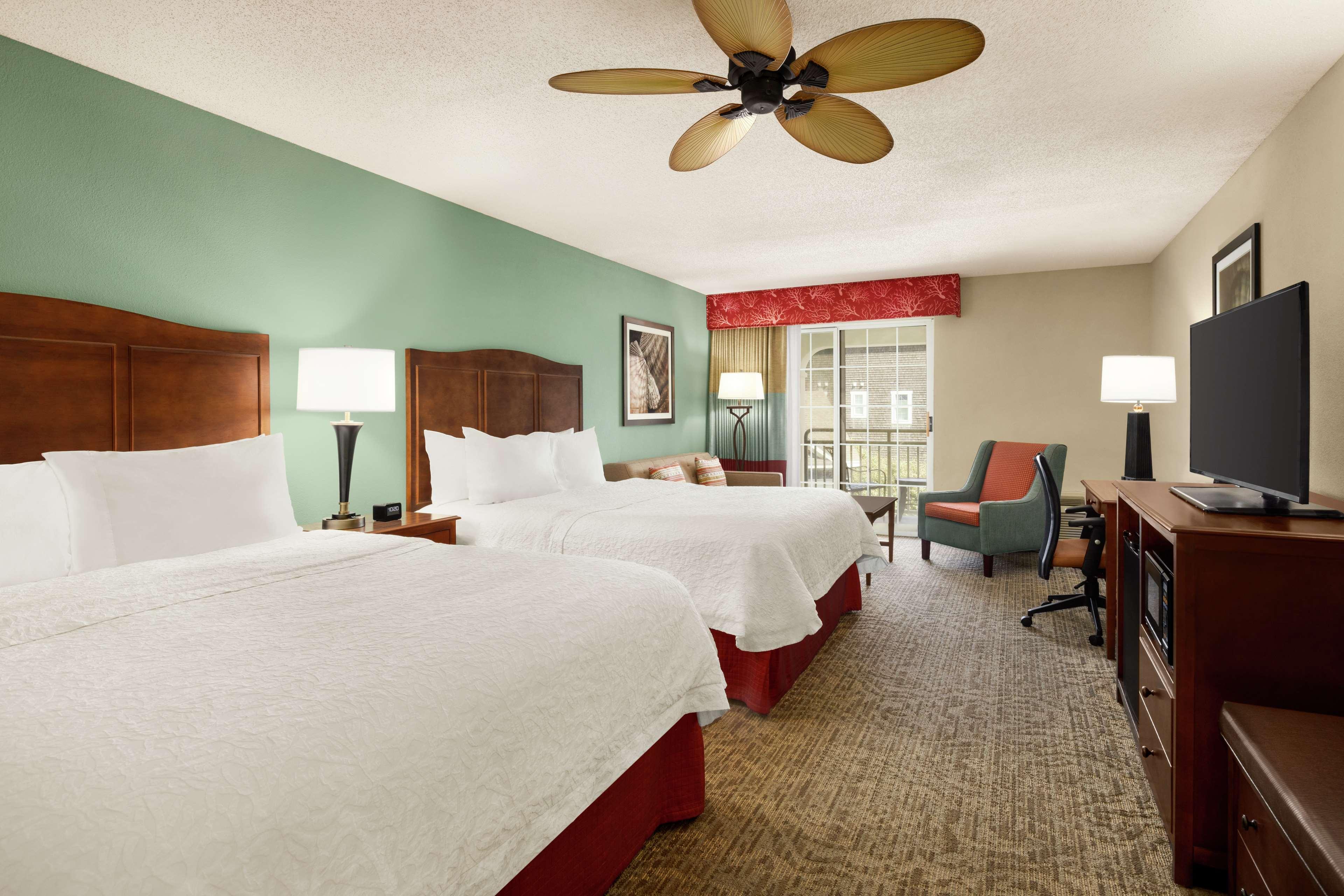 Room, 2 Queen Beds, Partial View, Accessible