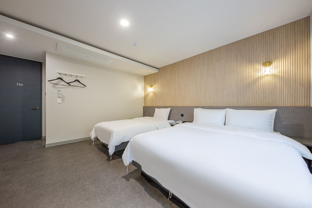 Hotel 24st Urban Brown Seosan Lake Park 17/50