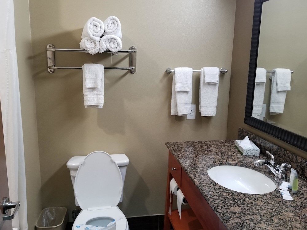 Studio6 Odessa, TX 53/56