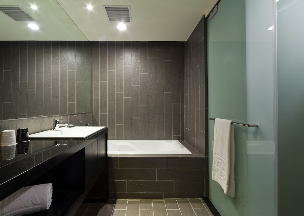 Fx Hotel Taipei Nanjing East Road Branch 26/67