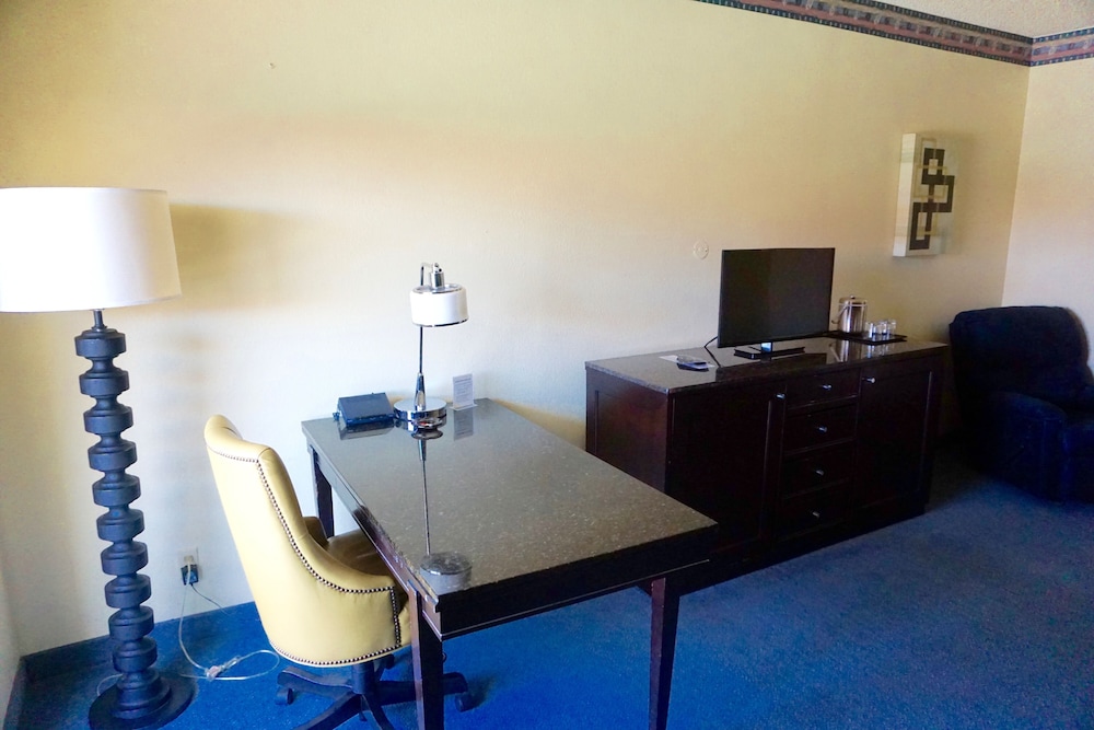 Rodeway Inn And Suites Heritage 47/69