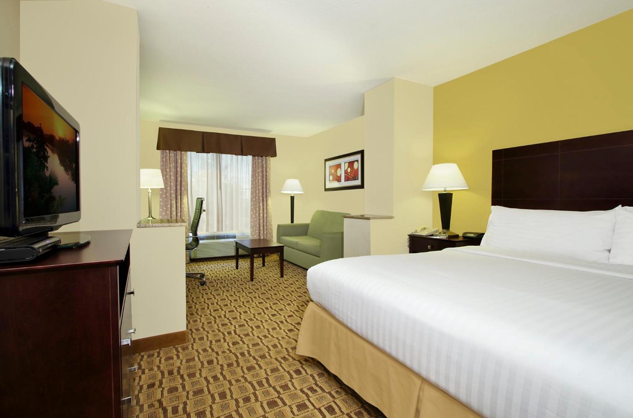 Deluxe, King Bed, Accessible