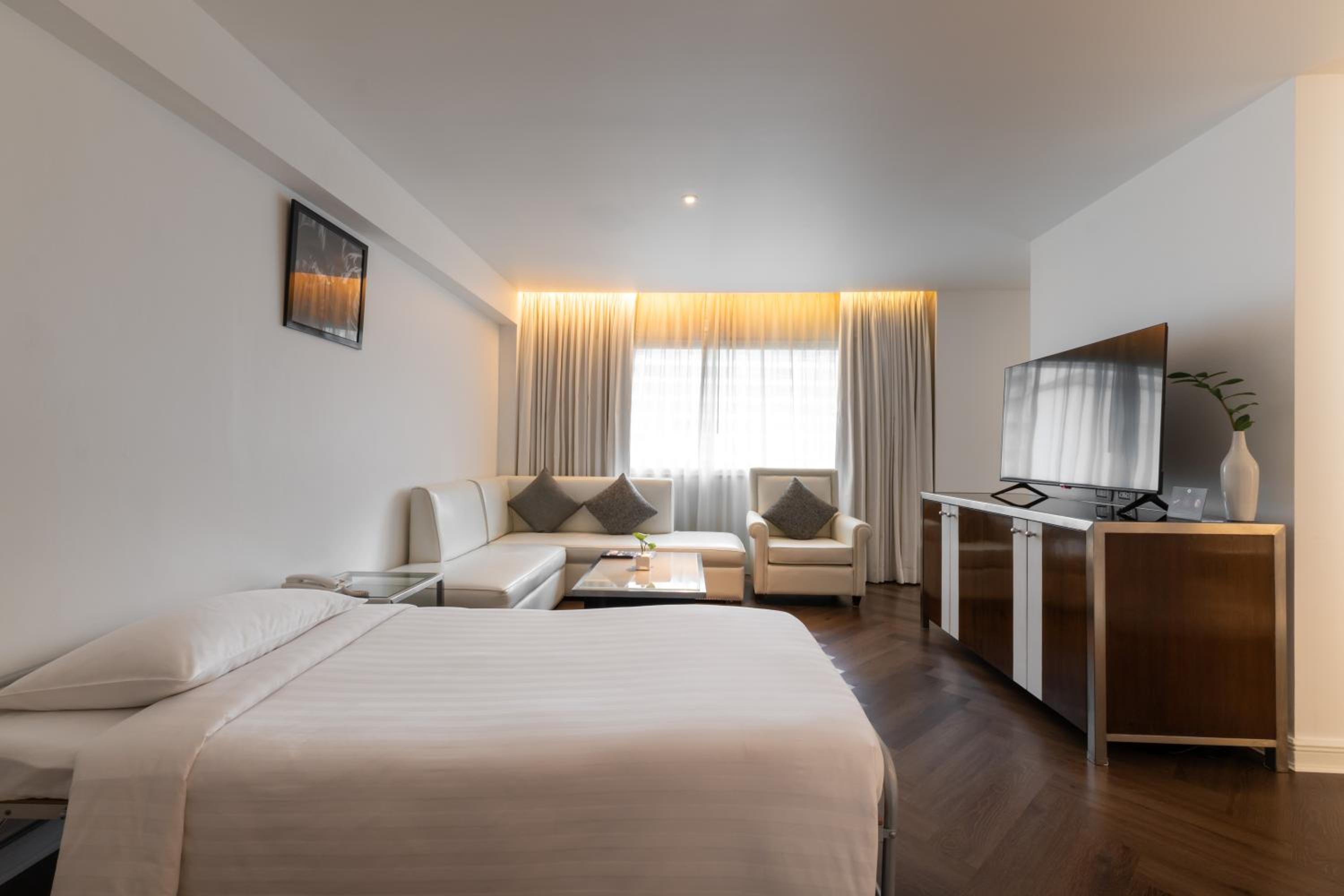 Room, Guest House