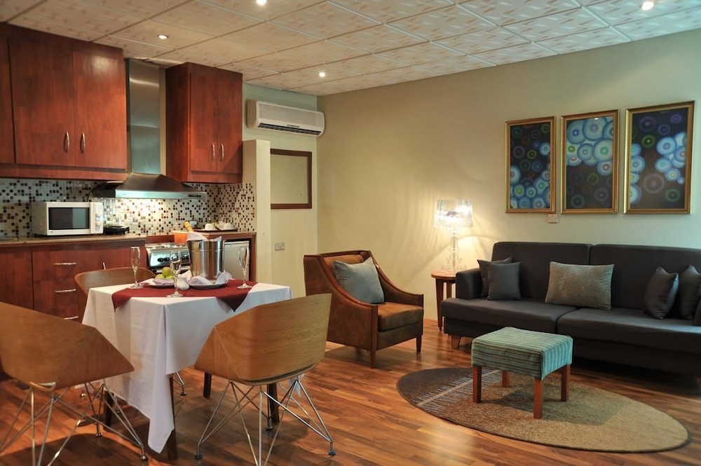 Bon Hotel Delta 28/50