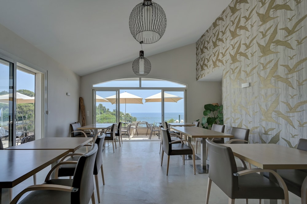Cap Riviera 33/44