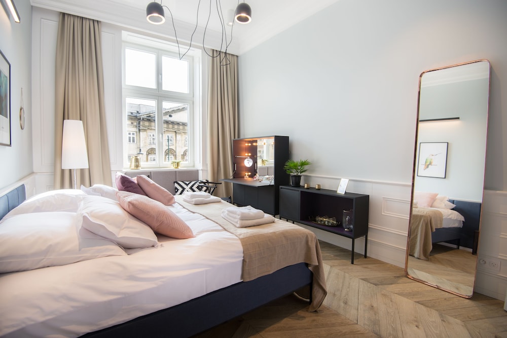 Deluxe, Apartment, Double Bed, City View, Sofa, Sauna