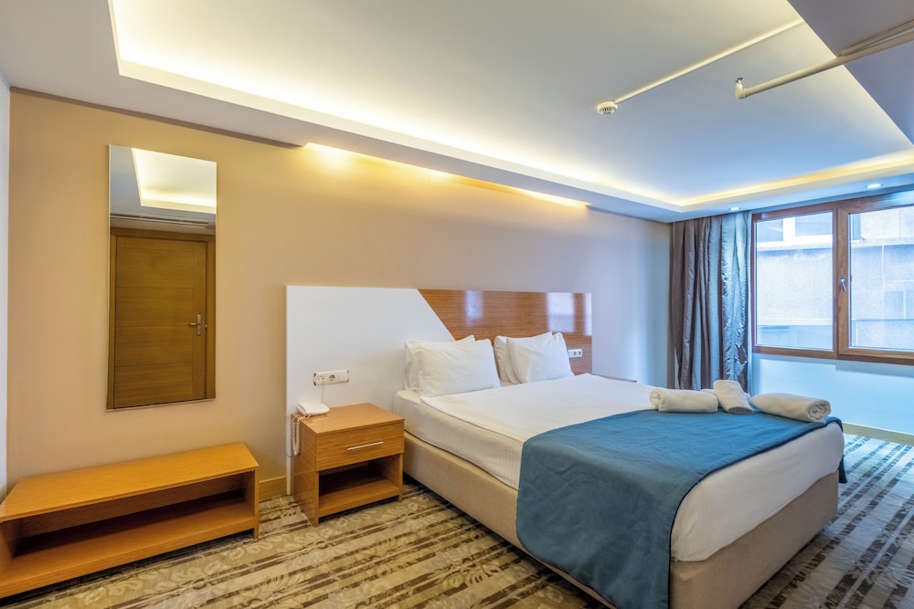 Bulvar Hotel 18/49
