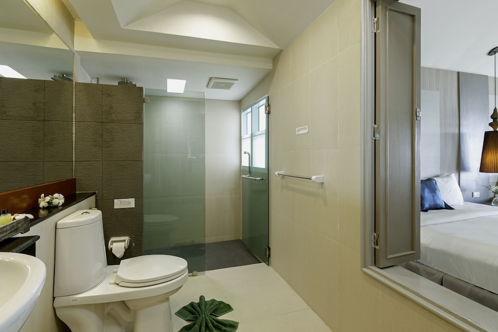 Nakara Long Beach Resort 48/50