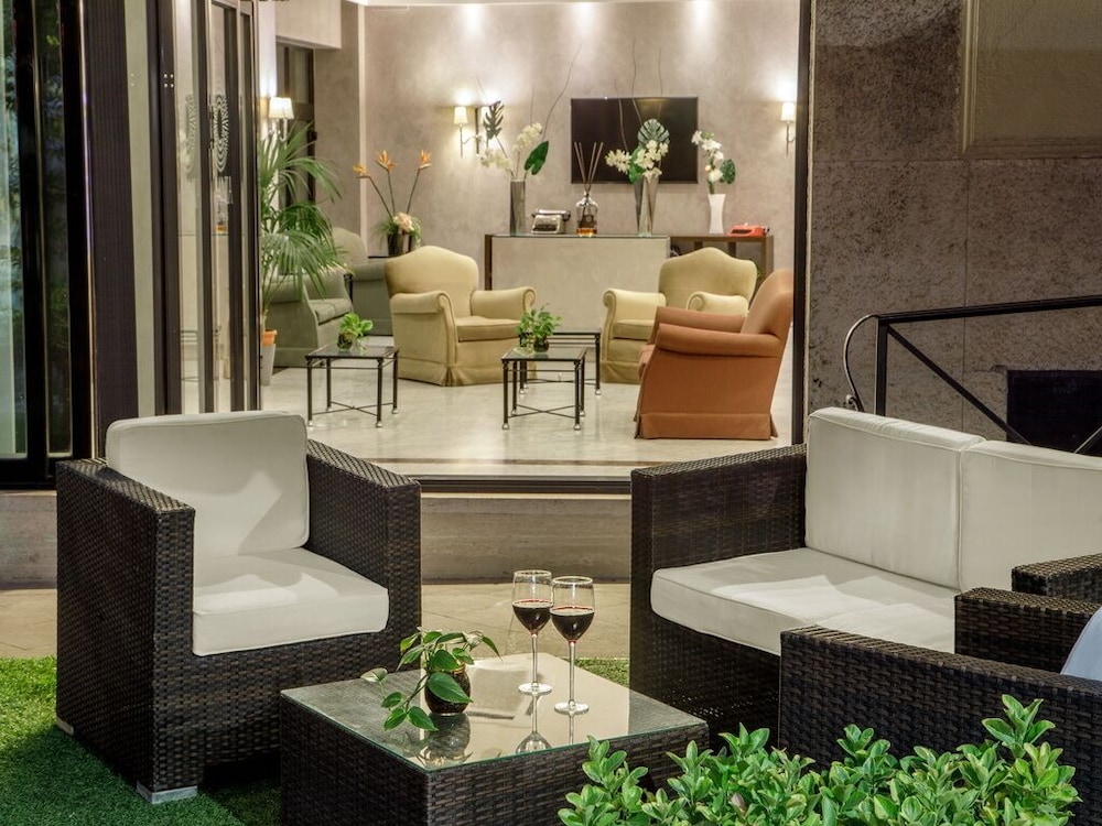 Santa Costanza Hotel 38/50
