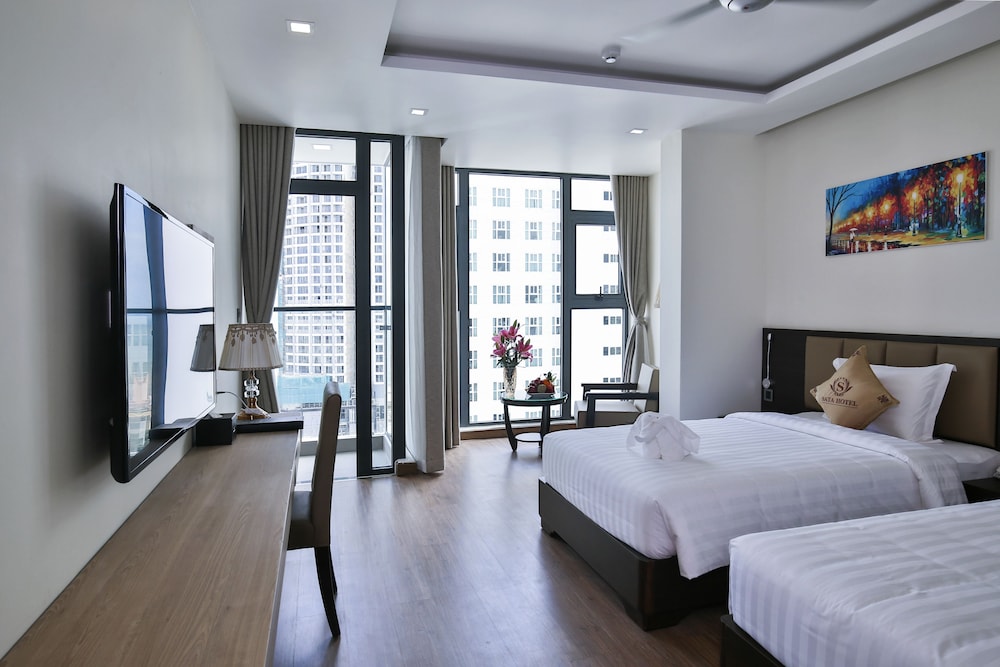 Senior, City View