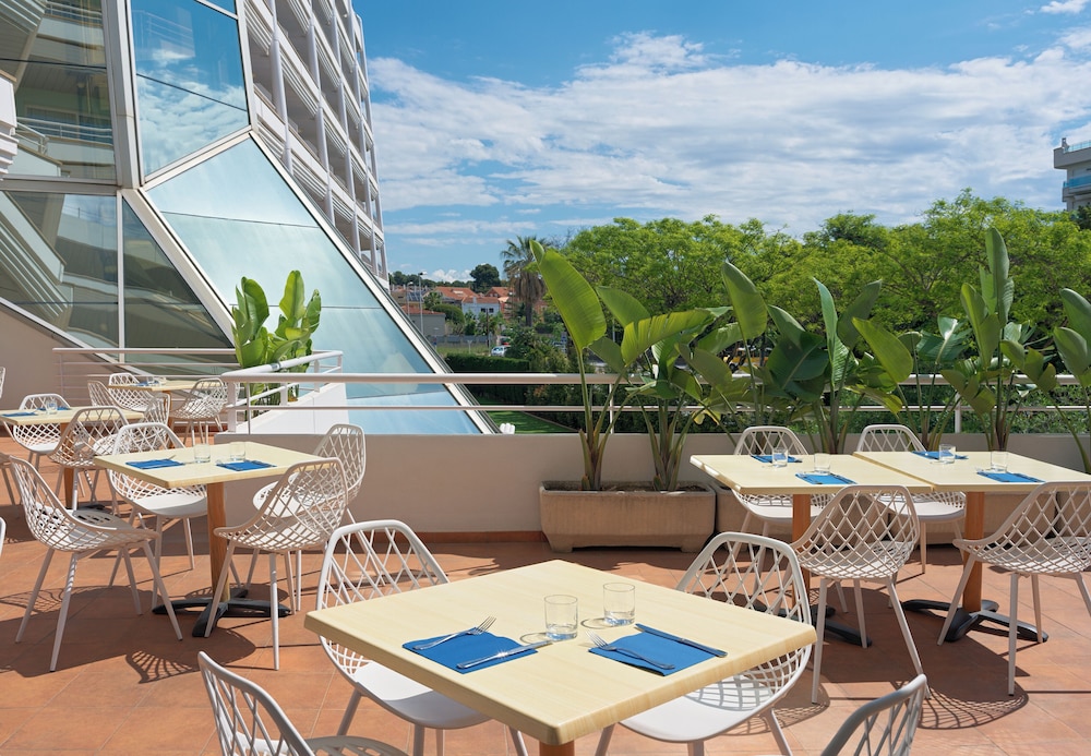 Hotel Piramide Salou 31/50