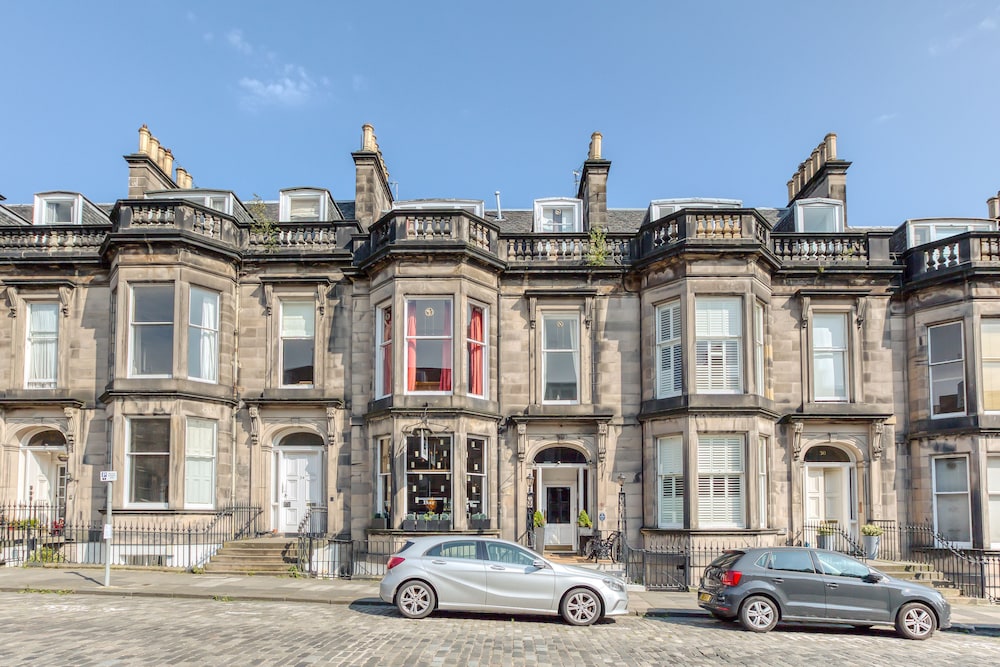 No.32 Hotel 63/75
