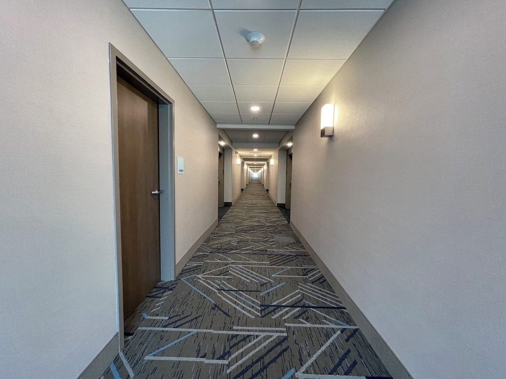 Holiday Inn Express & Suites Ft. Smith Airport, an IHG Hotel 41/75