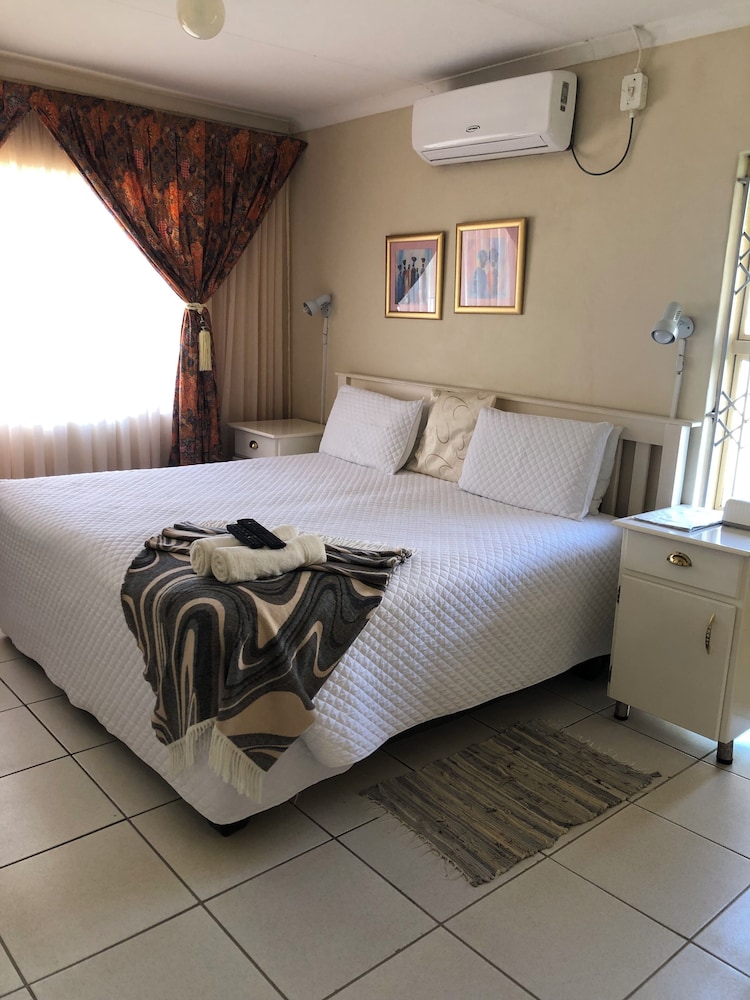 Kamogelo Guest House 14/47