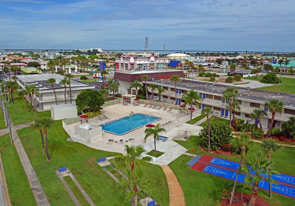 Motel6 Cocoa Beach, FL 54/61