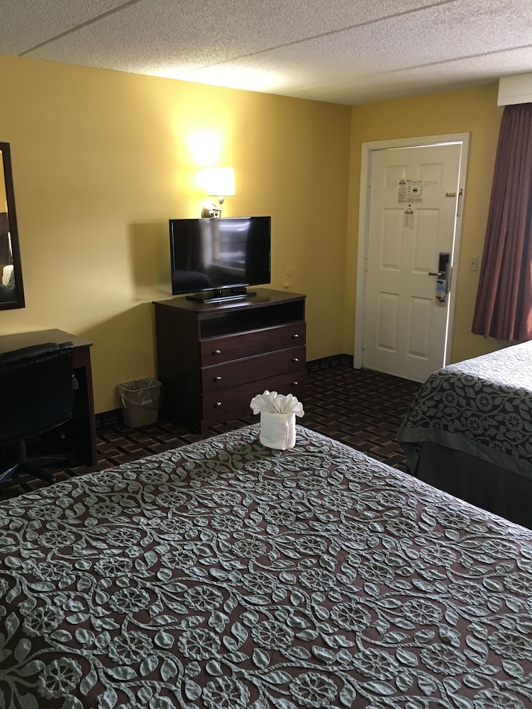 Days Inn By Wyndham Orange City/Deland 21/39