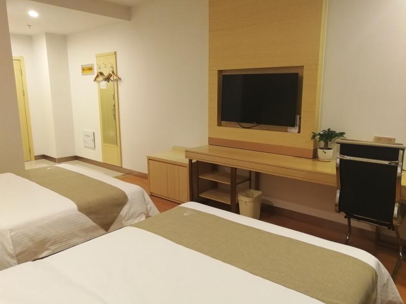 GreenTree Inn Chizhou Shitai County Zhengwu New District 8/19