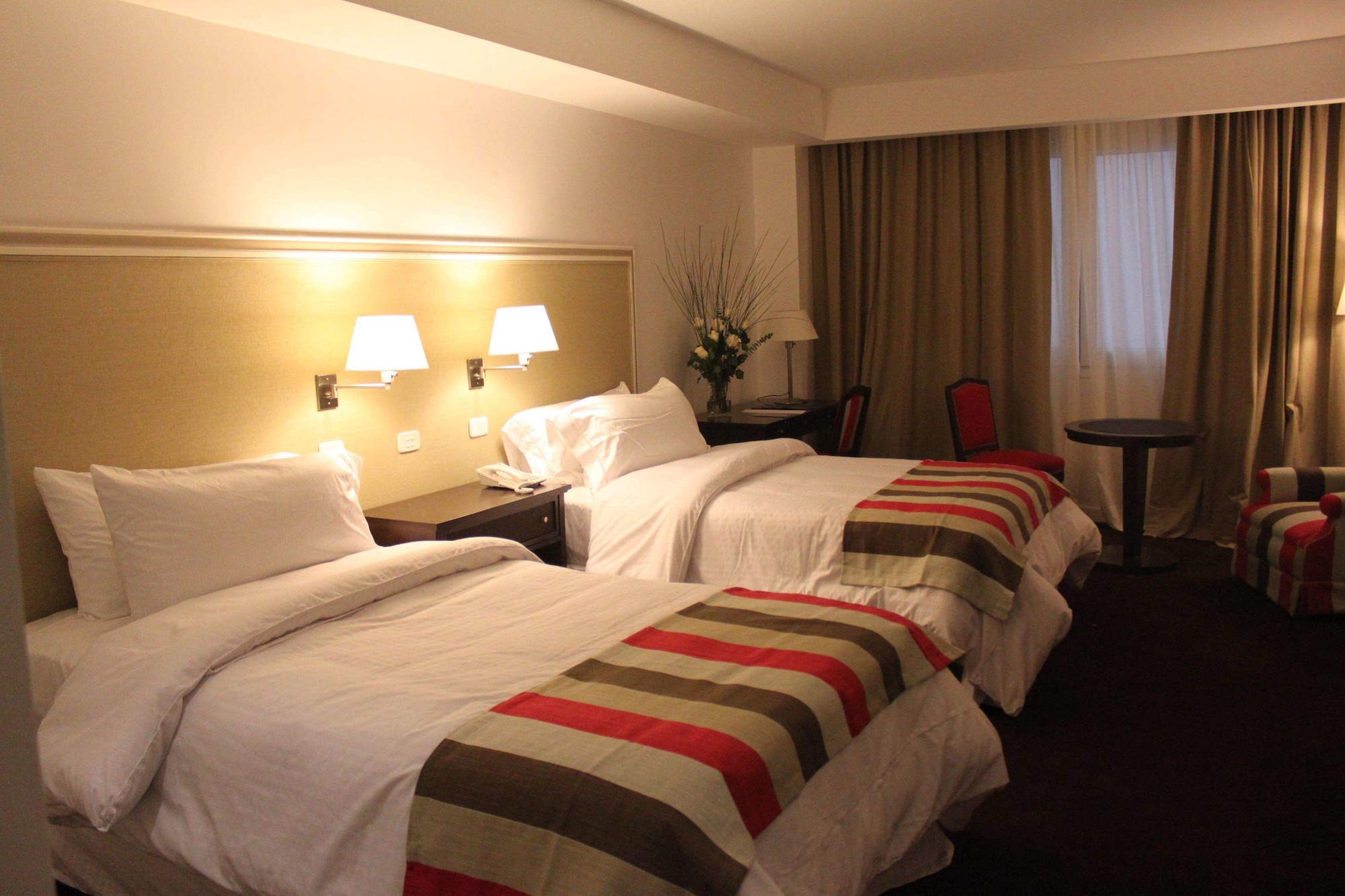 SUPERIOR, TWIN BEDS