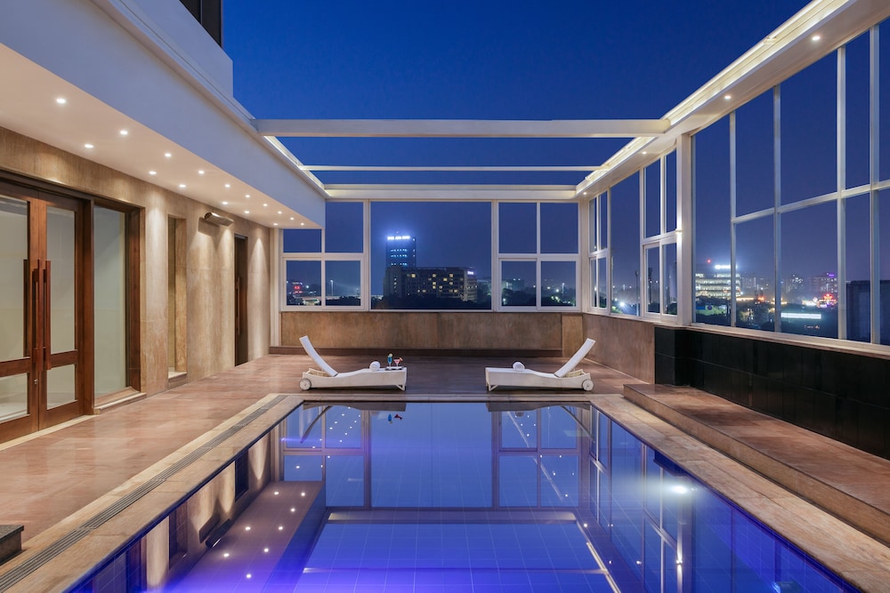 Golden Tulip Gurgaon - Sector 29 22/45