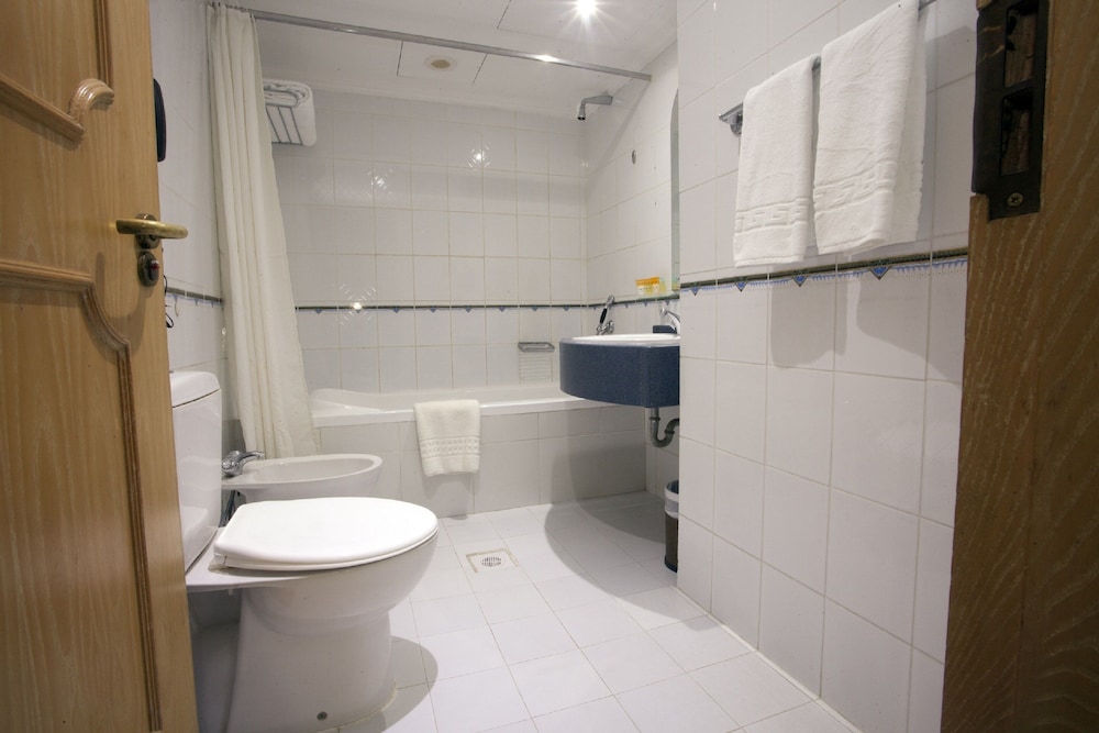 جناح تنفيذي بسرير مزدوج بمطبخ، Haffa House Hotel Muscat 2/2