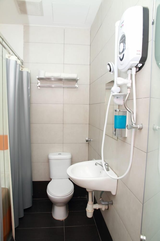 1 HOTEL KUCHAI LAMA 47/49