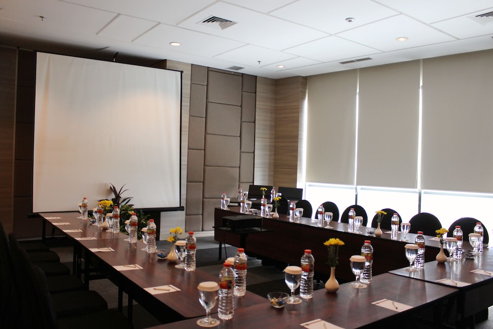 Vasaka Hotel Jakarta Managed by Dafam 42/50