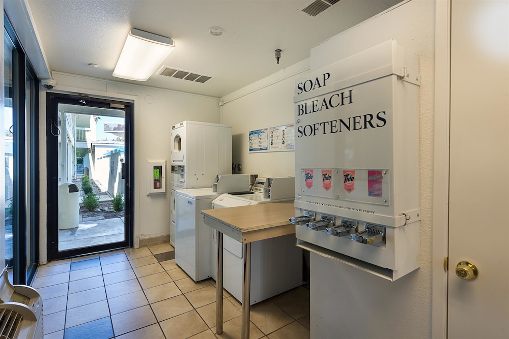 Motel6 Sparks, NV - Airport - Sparks 44/52