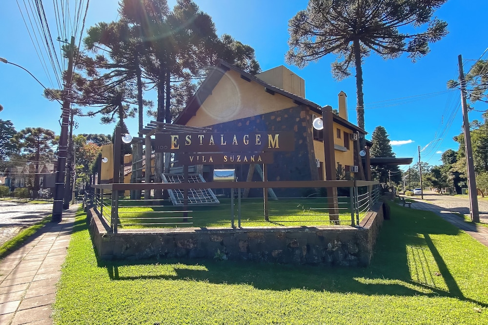 Estalagem Vila Suzana 47/50