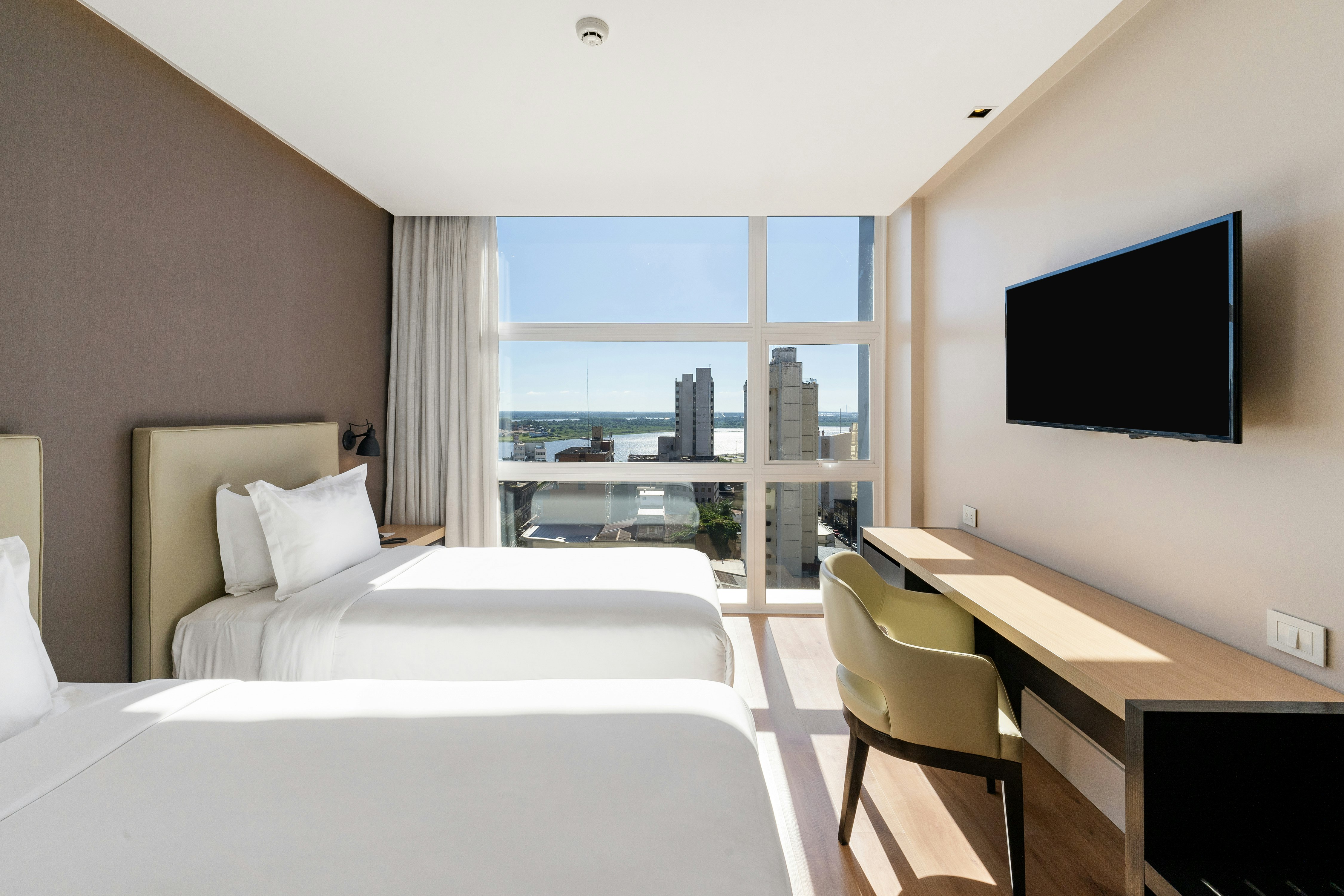 ROOM, TWIN BEDS