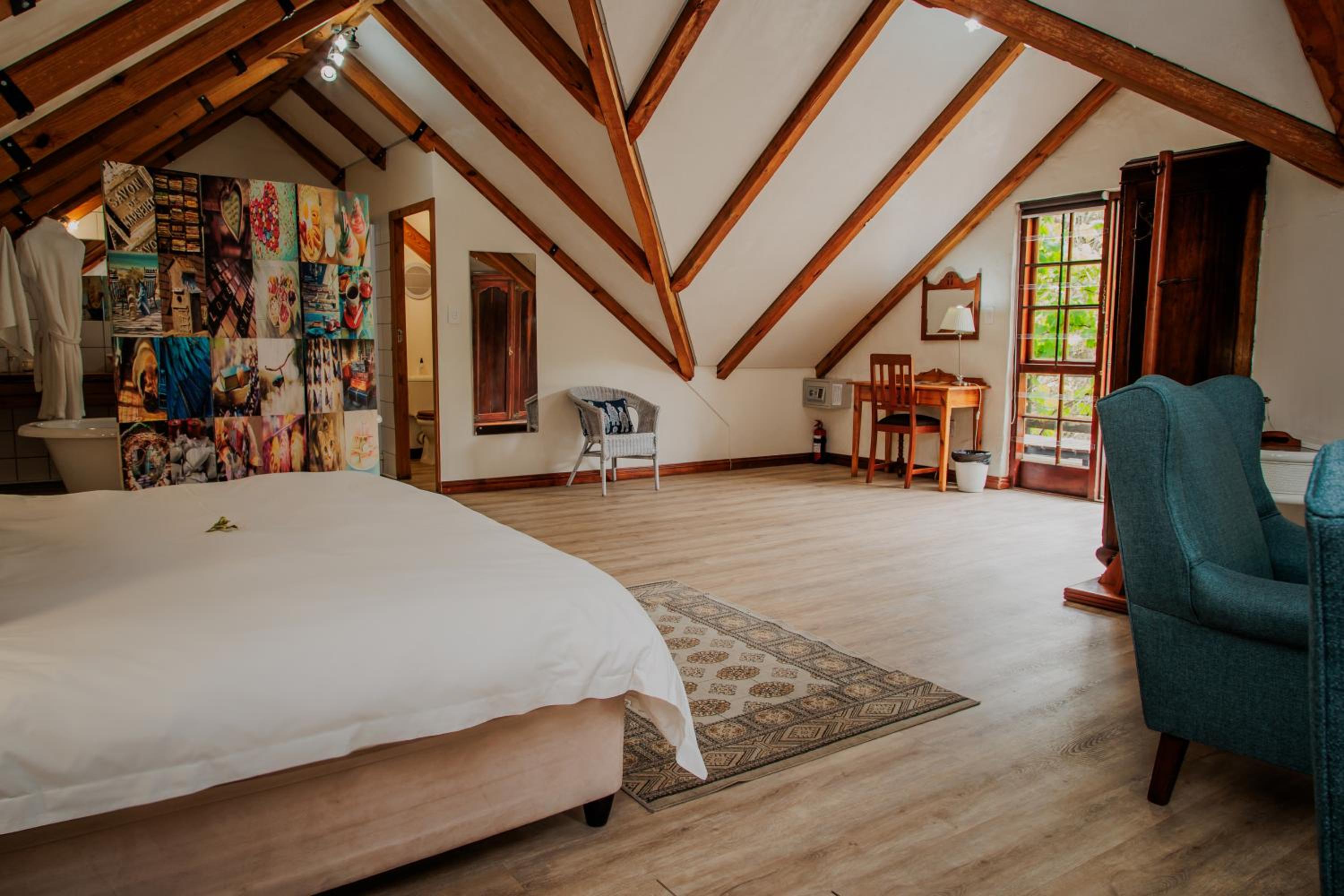 Loft, Bungalow, Queen Bed، Aan De Oever 2/3