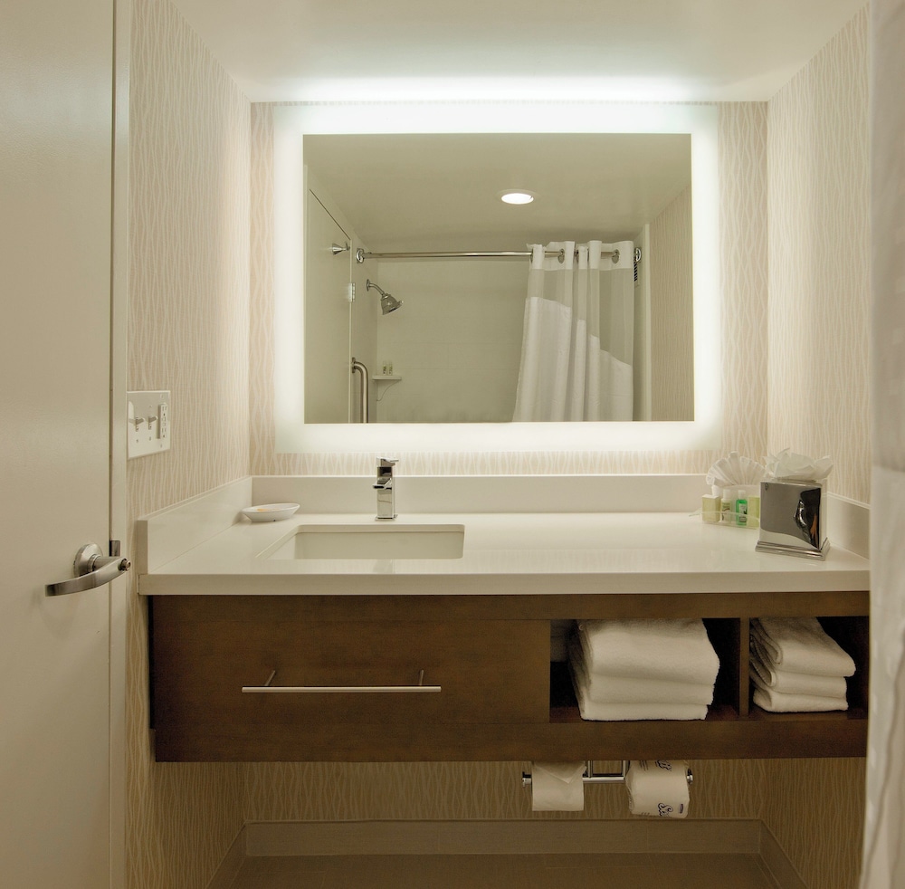 غرفة قياسية بسريرين مزدوجين لذوي الإعاقة، Holiday Inn Washington Central/White House 3/4
